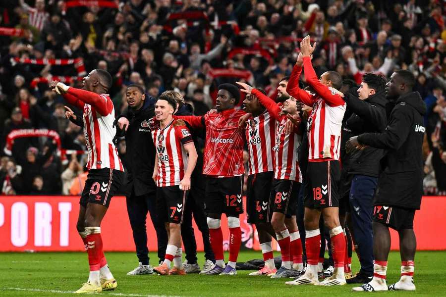 Sunderland celebrate their win Sunderland celebrate their win