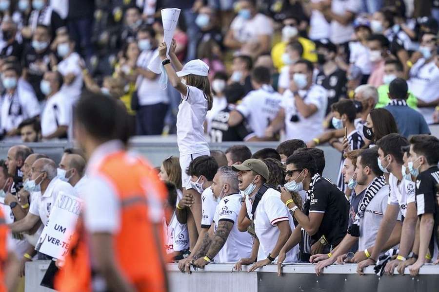 Tema da democratização da venda de bebidas de baixo teor alcoólico foi levado pelo Vitória SC à reunião magna de terça-feira