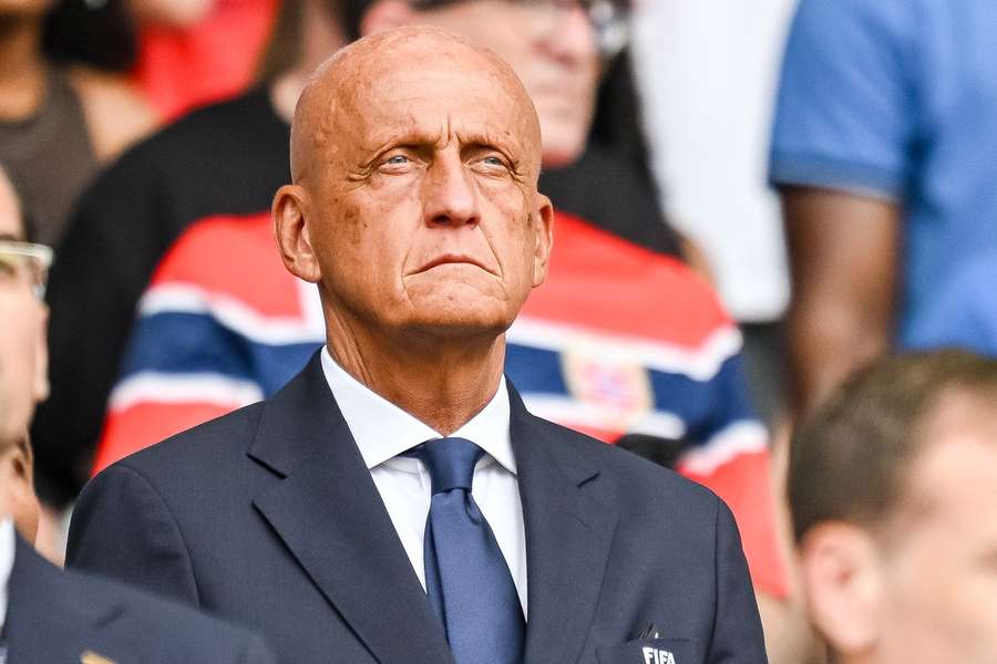 Pierluigi Collina muss sich diese WM immer wieder rechtfertigen Pierluigi Collina muss sich diese WM immer wieder rechtfertigen