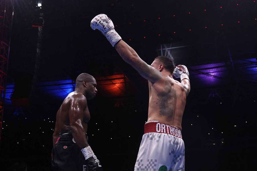 Oleksandr Usyk de nouveau vainqueur Oleksandr Usyk de nouveau vainqueur