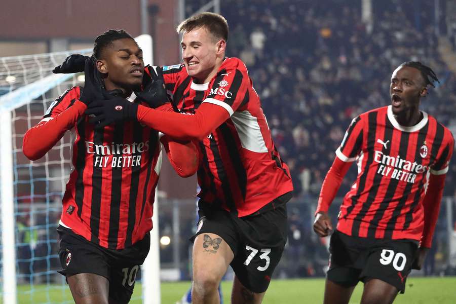 Rafael Leão fez o gol da vitória de virada do Milan 