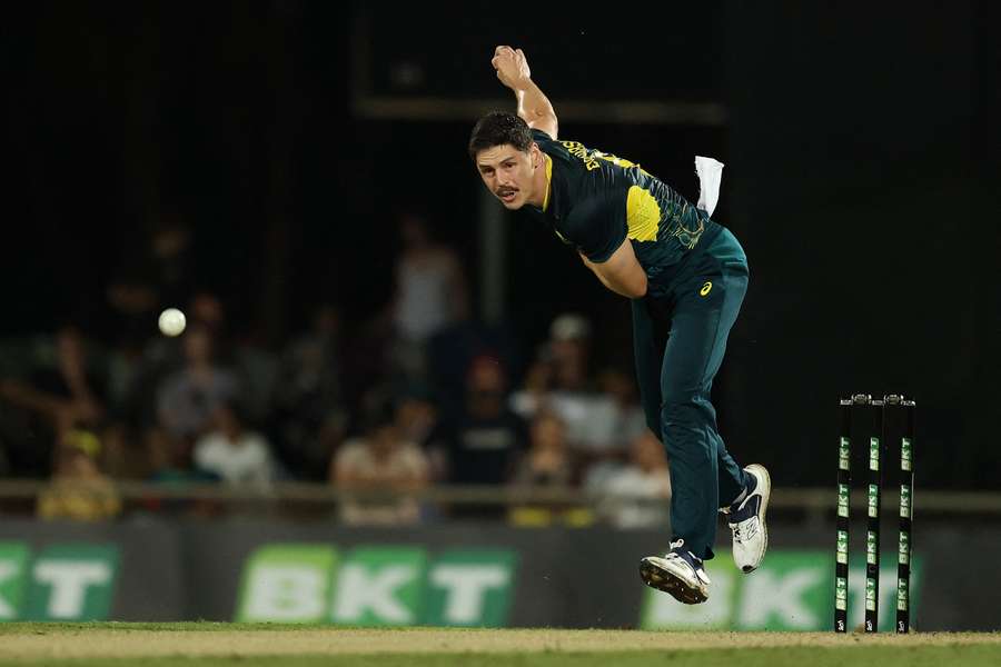 Ben Dwarshuis has picked off 2+ wickets in 63% of his career T20Is. 