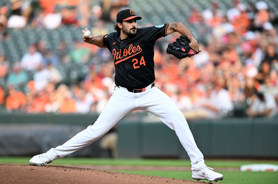 Baltimore Orioles pitcher Zach Eflin throwing a pitch against the Boston Red Sox (2024)