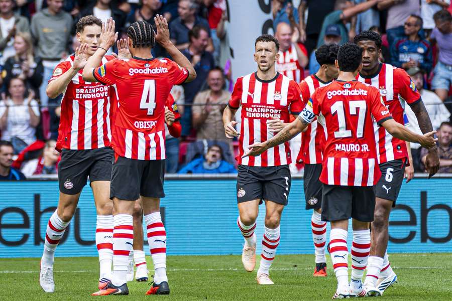 PSV beat FC Groningen 5-1 on a spotless afternoon
