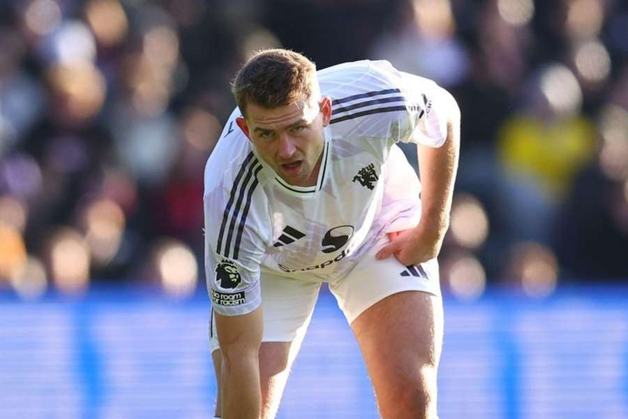 Matthijs de Ligt está a sofrer com uma lesão nas costas Matthijs de Ligt está a sofrer com uma lesão nas costas