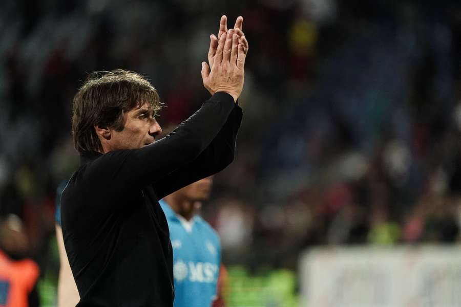 Conte's Napoli beat Cagliari 4-0 on Sunday