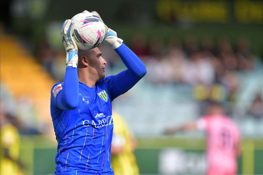 Liga 2: Bernardo Fontes em ação pelo Tondela