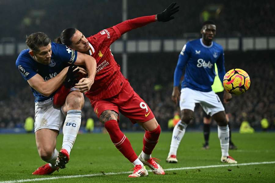Mais um dérbi entre Liverpool e Everton