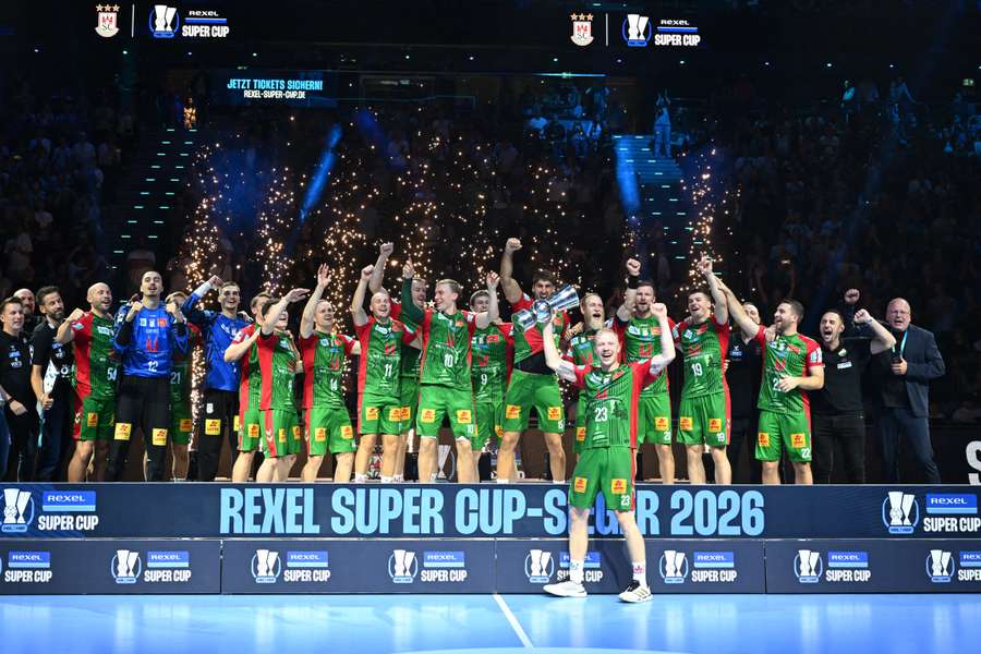 Magdeburg schlug die Füchse Berlin im Supercup deutlich Magdeburg schlug die Füchse Berlin im Supercup deutlich