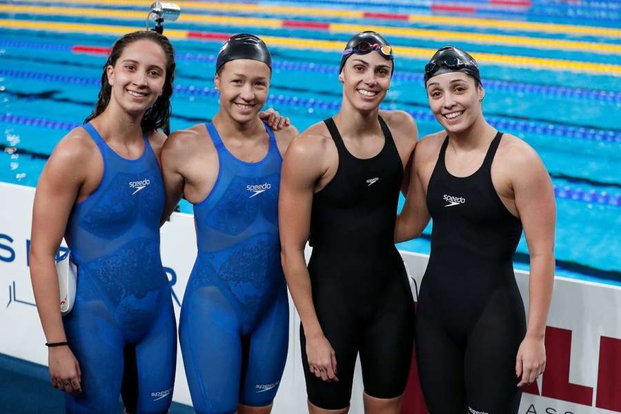 A equipa de estafetas femininas A equipa de estafetas femininas