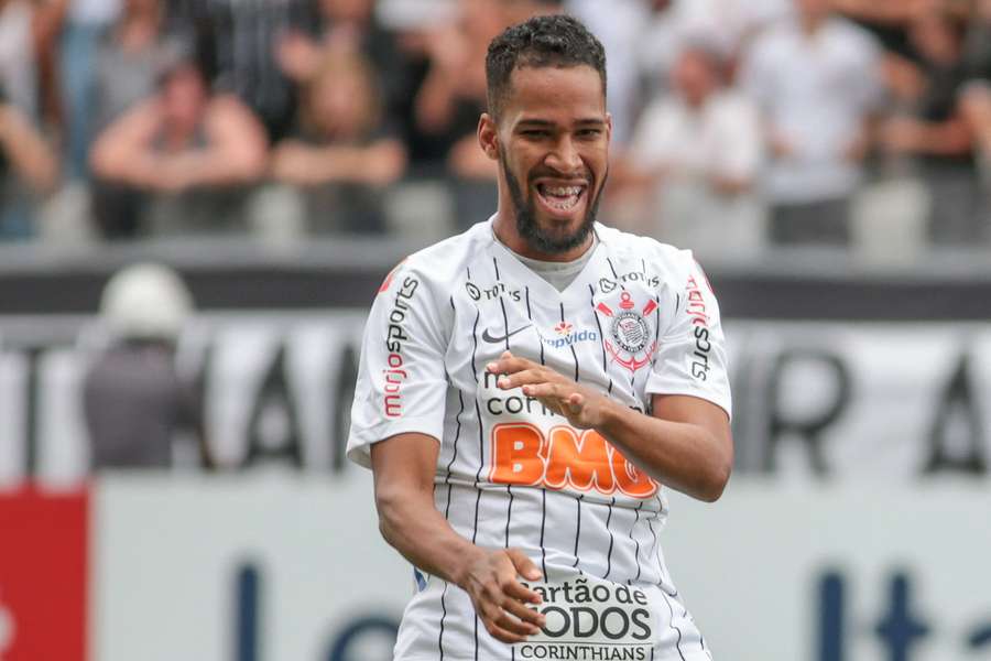 Everaldo teve passagem discreta pelo Corinthians Everaldo teve passagem discreta pelo Corinthians