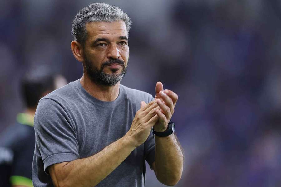 Hugo Martins em destaque no AEL Limassol