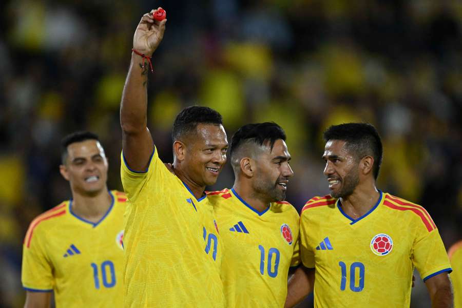 Falcao, en el centro de la imagen, celebra un gol 