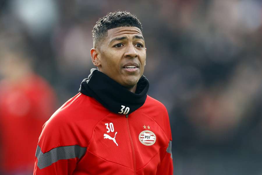 Patrick van Aanholt tijdens de warming-up