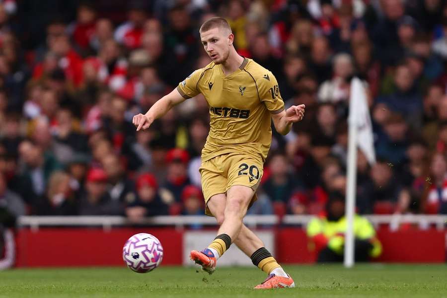 Crystal Palace midfielder Wharton breaks down his passing game Crystal Palace midfielder Wharton breaks down his passing game