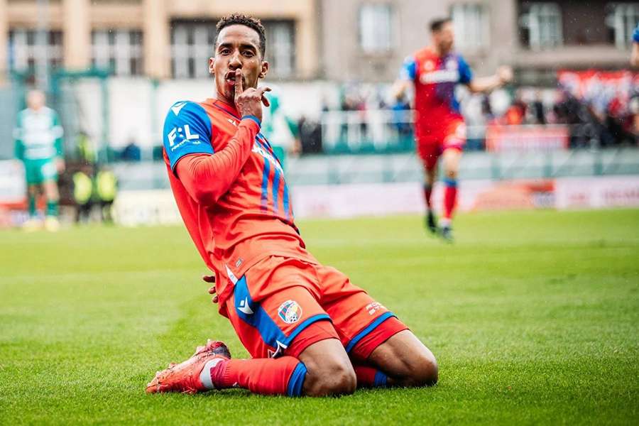 Jhon Mosquera estava no Plzen desde o verão de 2021