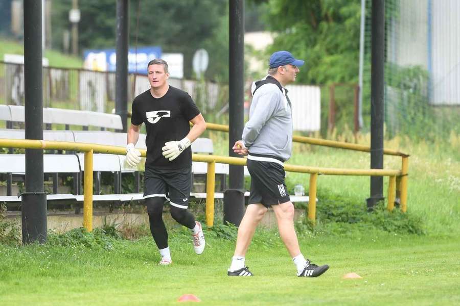Trenér Svatopluk Habanec míří do SFC Opava, do klubu míří také Tomáš Grigar. Trenér Svatopluk Habanec míří do SFC Opava, do klubu míří také Tomáš Grigar.