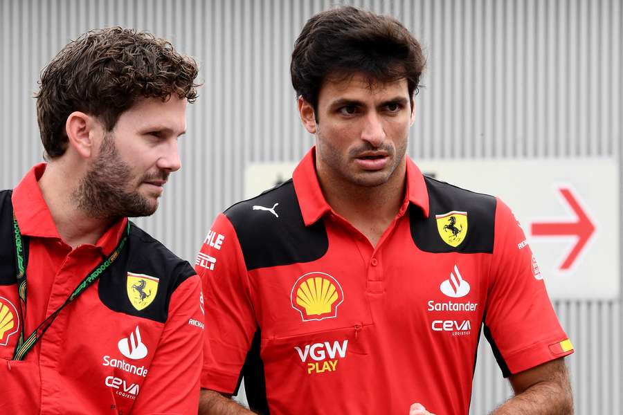 Carlos Sainz chegou cedo ao circuito de Suzuka