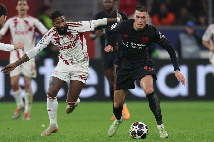 Dans un match terne, le Bayer Leverkusen tient l'Olympiakos en échec et file en huitièmes Dans un match terne, le Bayer Leverkusen tient l'Olympiakos en échec et file en huitièmes