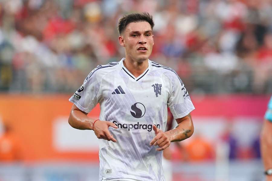 Ugarte: This season better for me at Man Utd - without a doubt! Ugarte: This season better for me at Man Utd - without a doubt!