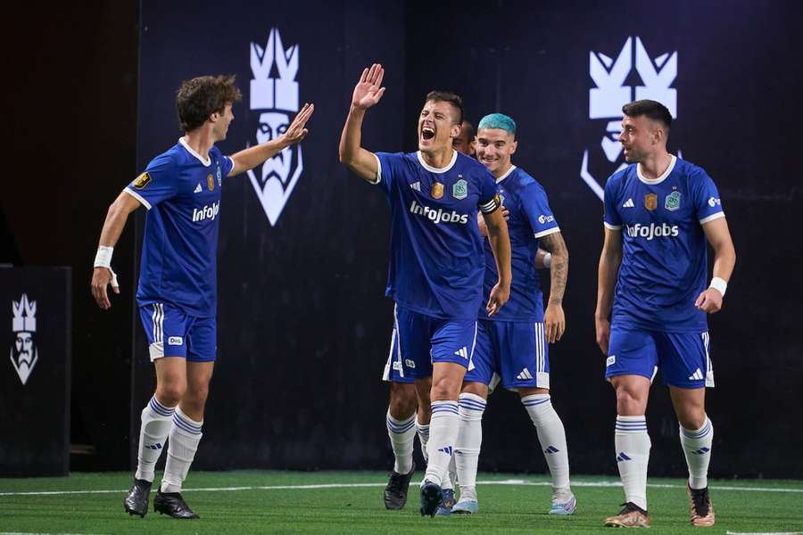 El Barrio, atual campeão, defronta hoje a equipa de Iker Casillas