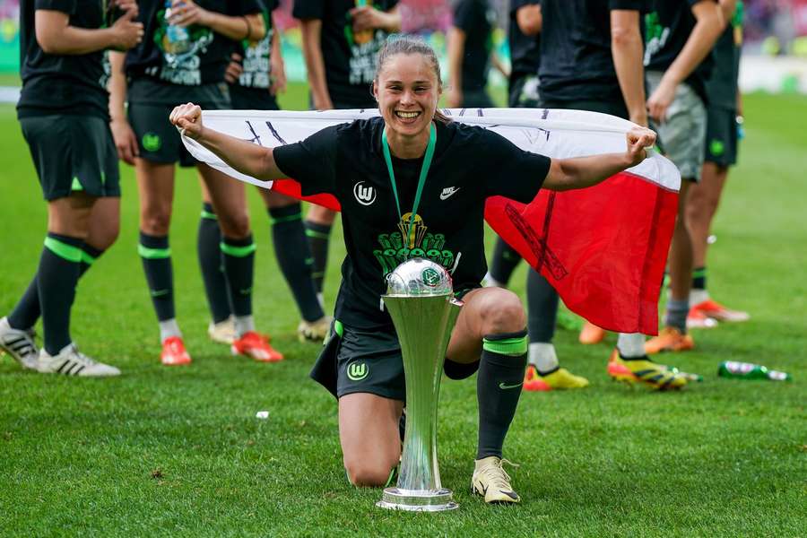 Ewa Pajor verabschiedet sich mit dem Pokal-Titel vom VfL Wolfsburg.