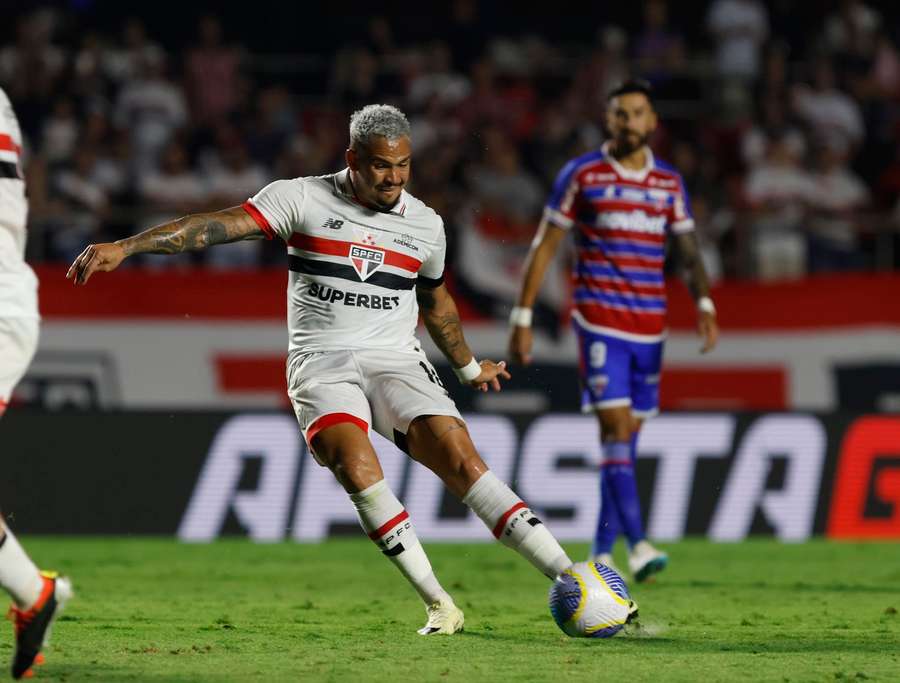 O São Paulo perdeu na estreia no Brasileirão