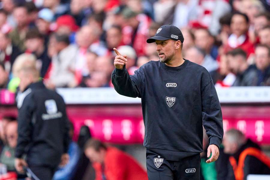 Hoeness sa sústredí na prácu v Stuttgarte.