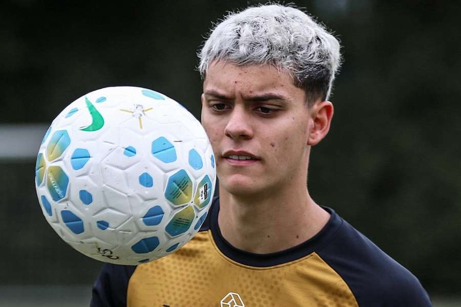 Lucca durante treino no São Paulo Lucca durante treino no São Paulo