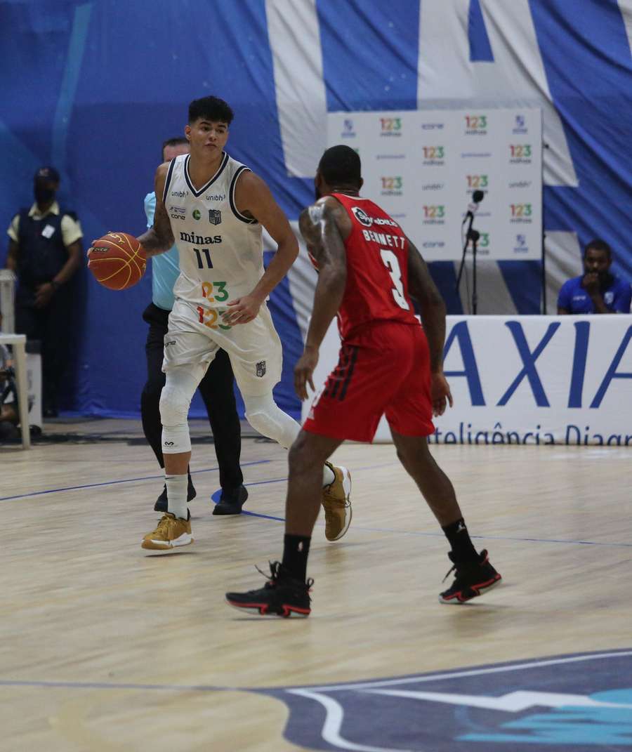 Gui Santos durante sua passagem pelo Minas Tênis Clube Gui Santos durante sua passagem pelo Minas Tênis Clube