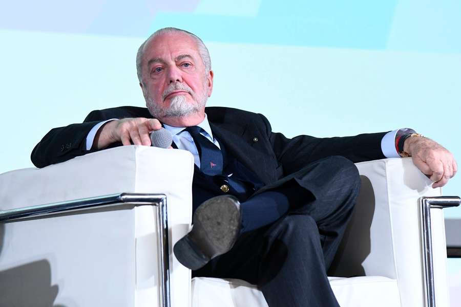 De Laurentiis: "Osimhen apertou a minha mão e mudou de ideias, Conte é um rumor"