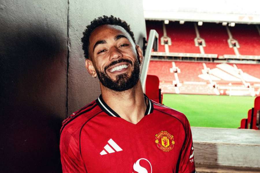 Cunha je novým hráčem United.