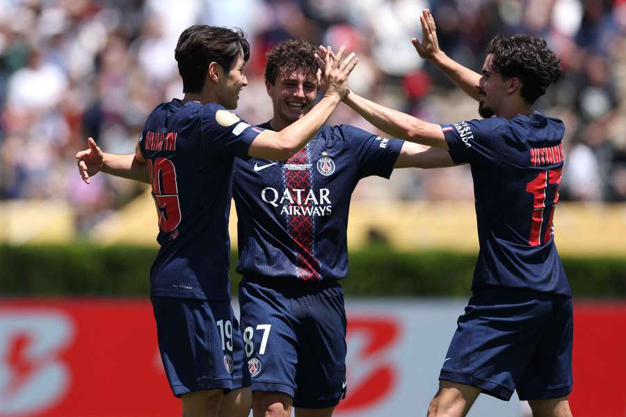 Lee Kang-in, Neves et Vitinha dimanche.
