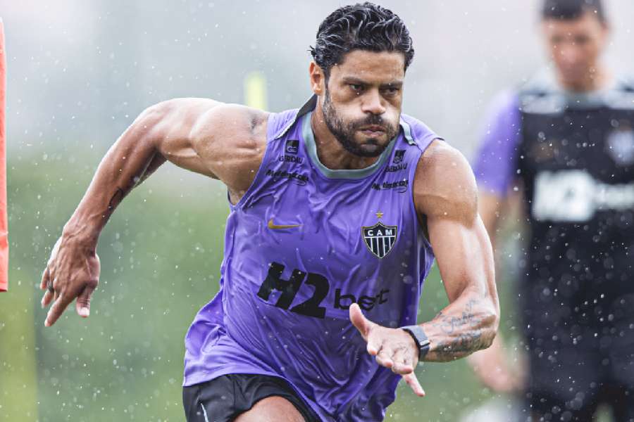 Hulk vem participando normalmente da pré-temporada do Atlético-MG