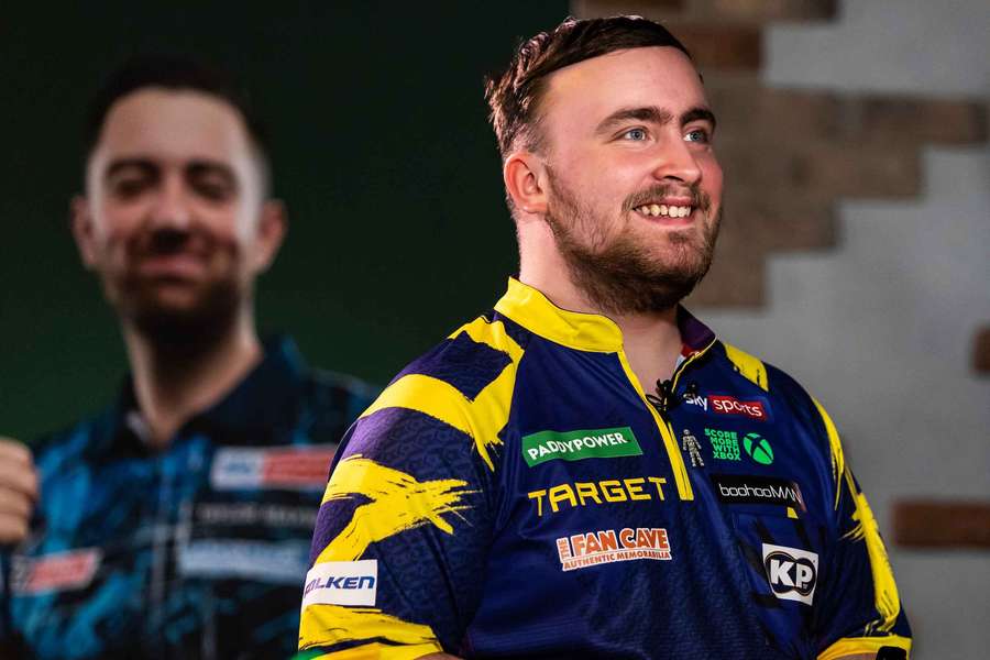 Luke Littler hat Luke Humphries quasi immer im Nacken sitzen.