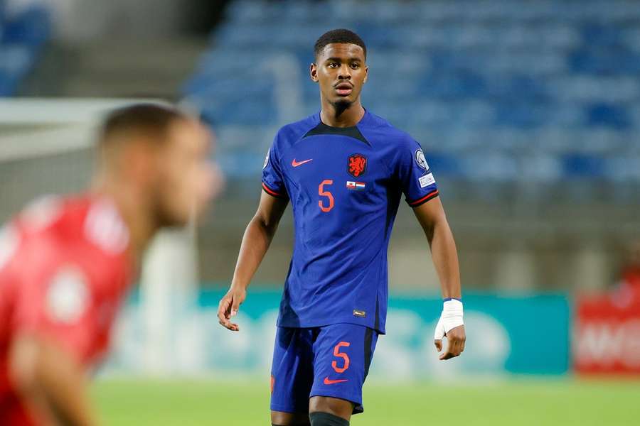 Jorrel Hato is 17 jaar en 8 maanden bij Oranje-debuut