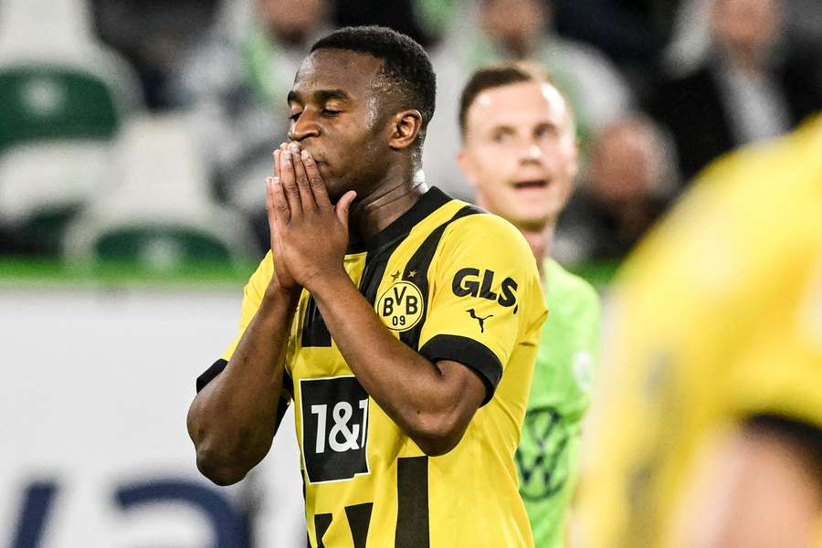 Moukoko in het shirt van Borussia Dortmund