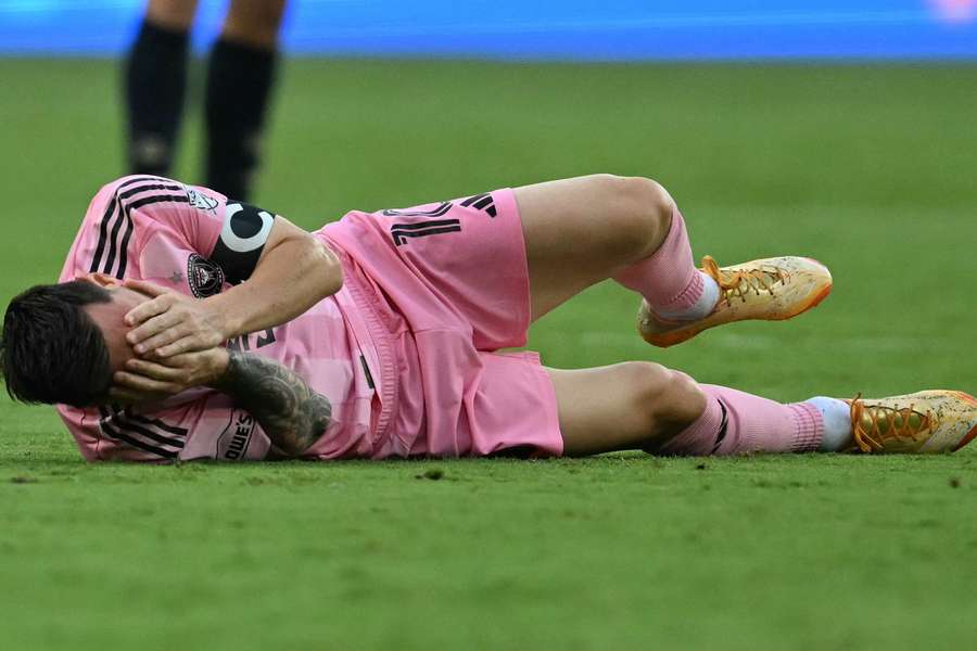 Messi opuścił boisko w drugiej połowie zwycięskiego meczu z Union 6:4 Messi opuścił boisko w drugiej połowie zwycięskiego meczu z Union 6:4