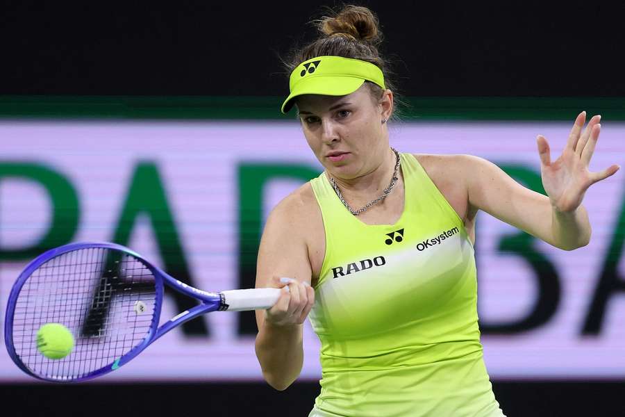 Linda Nosková splnila roli favoritky a je v semifinále.