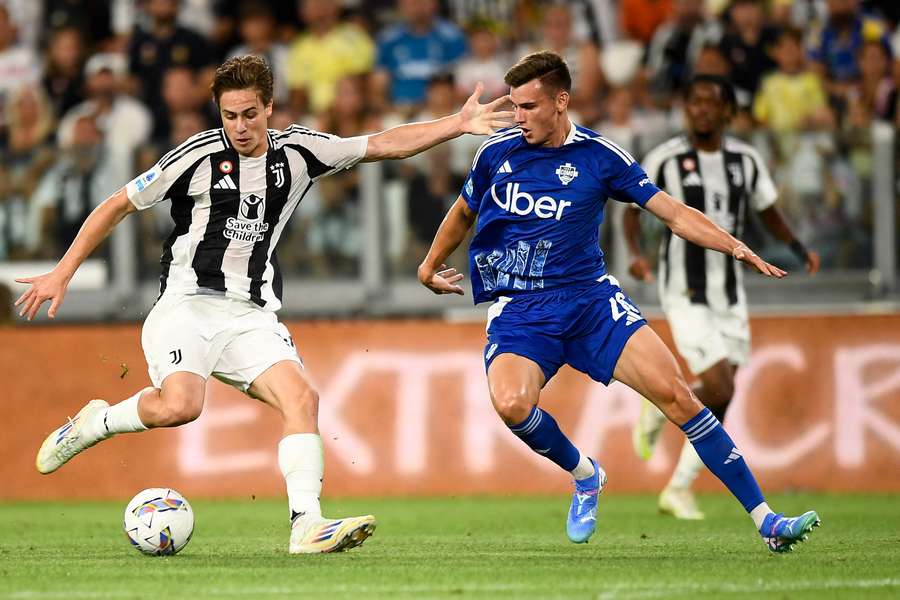 Kenan Yldiz durante il match contro il Como Kenan Yldiz durante il match contro il Como