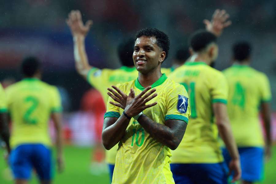 Rodrygo fez 2 bonitos gols no Seul World Cup Stadium