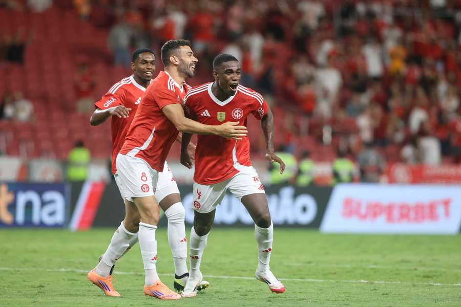 Félix Torres estreou com gol pelo Inter Félix Torres estreou com gol pelo Inter