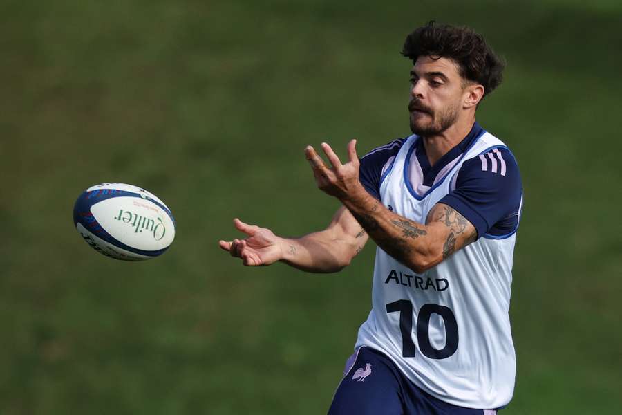 Romain Ntamack doit conserver sa place de n°10. Romain Ntamack doit conserver sa place de n°10.