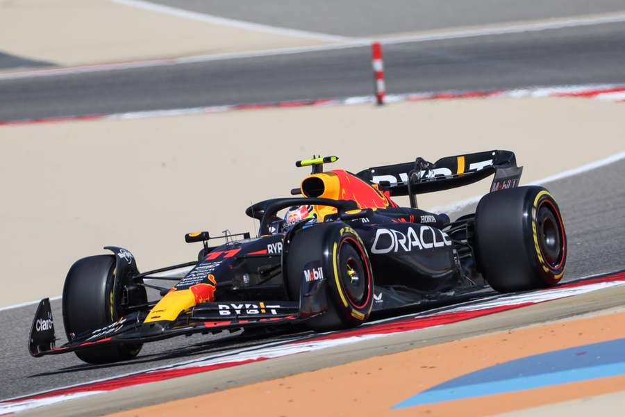 Red Bull, con Checo Pérez, ha dominado los test de Baréin