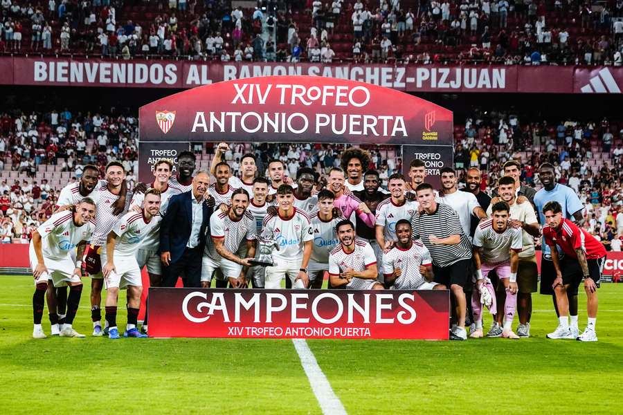 El Sevilla, campeón del Trofeo Antonio Puerta en los penaltis frente al Al Qadsiah