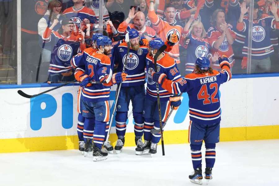 Pierwszy mecz finału dla Edmonton Oilers po zaciętym boju z Floridą Panthers