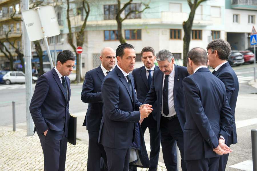 Pedro Proença, presidente da FPF, presente na cerimónia fúnebre de Silvino Louro