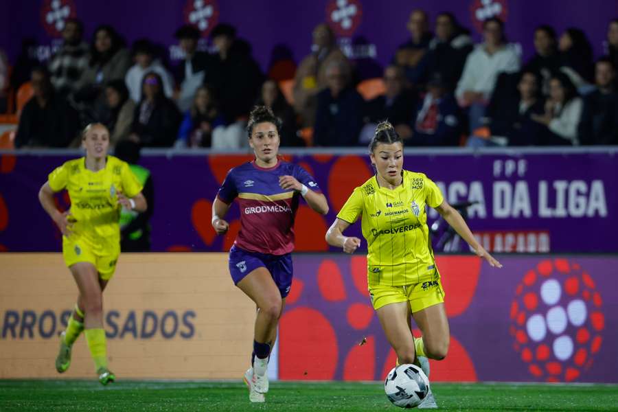 Erica Meg em ação na final da Taça da Liga Erica Meg em ação na final da Taça da Liga