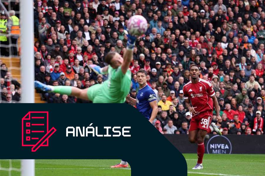 Ryan Gravenberch, do Liverpool, abre o marcador contra o Everton 