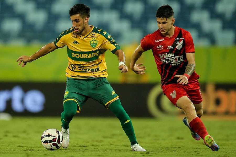 Cuiabá derrotou ex-companheiro de Série A para chegar aos sete pontos Cuiabá derrotou ex-companheiro de Série A para chegar aos sete pontos